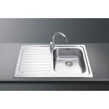 Nuotraukoje pavaizduotas vandens maišytuvas į komplektą neįeina