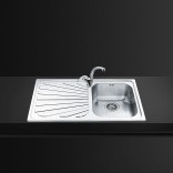 Nuotraukoje pavaizduotas vandens maišytuvas į komplektą neįeina