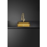 Nuotraukoje pavaizduotas vandens maišytuvas į komplektą neįeina