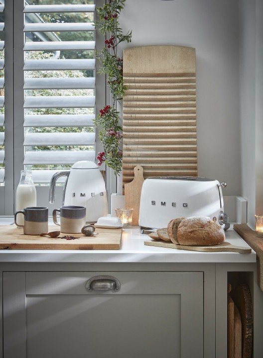 SMEG skrudintuvas matinė balta | 2