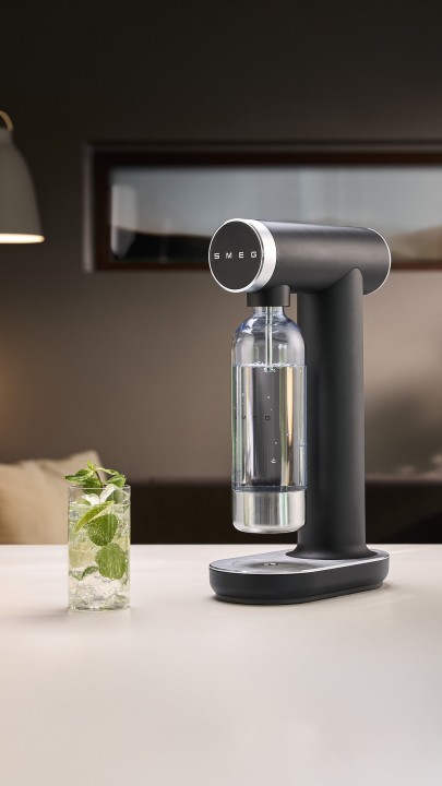 SMEG gazuotų gėrimų gaminimo aparatas  | 2