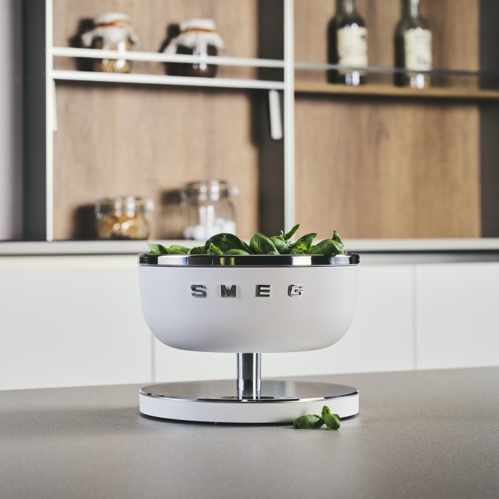 SMEG svarstyklės KSC01BLMWW  | 2