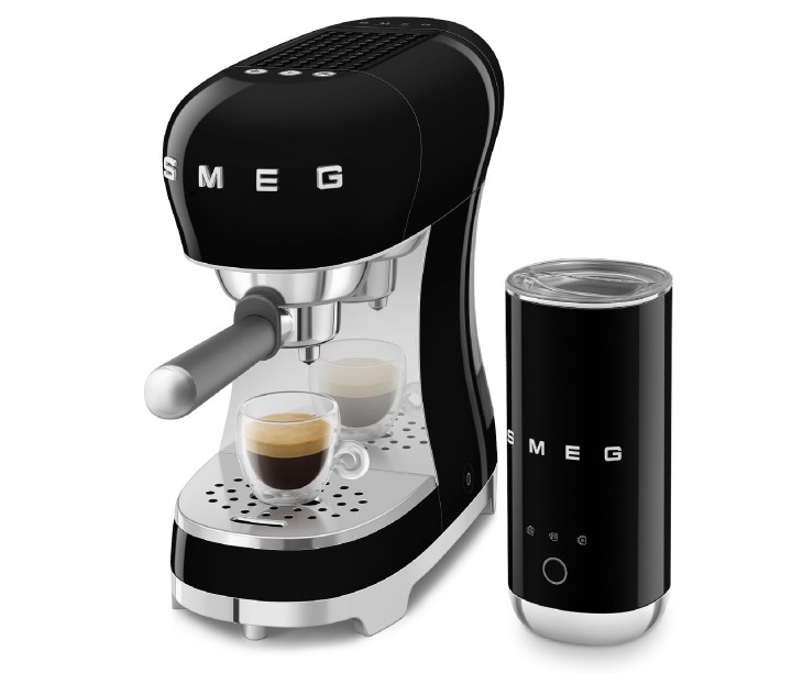 SMEG kavos aparato ir pieno putų plakiklio rinkinys ECF12BLEU | 3