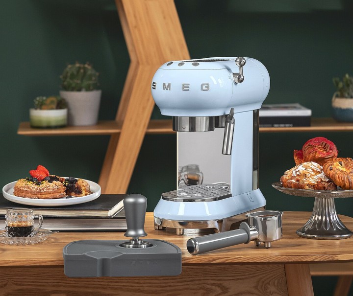 SMEG kavos virimo aparatas ECF01PBEU | 2