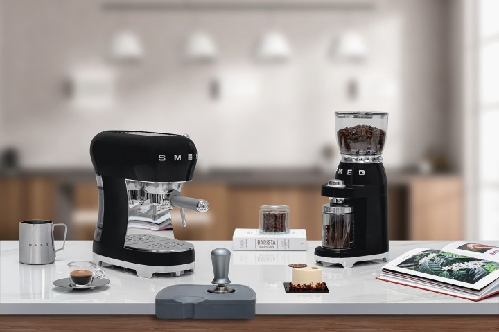 SMEG kavos virimo aparatas ECF02BLEU | 2