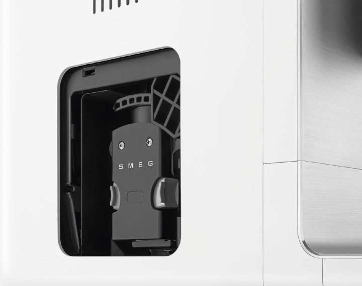 SMEG kavos virimo aparatas matinė balta | 8