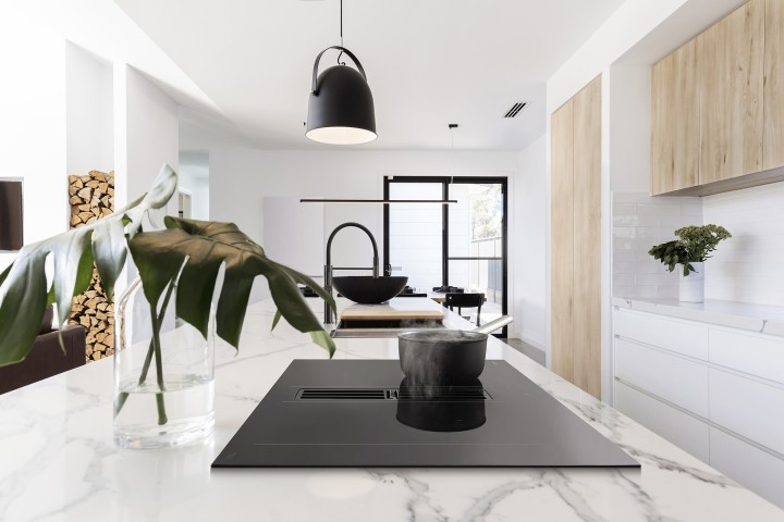 SMEG indukcinė kaitlentė su integruotu gartraukiu HOBD472D2  | 2