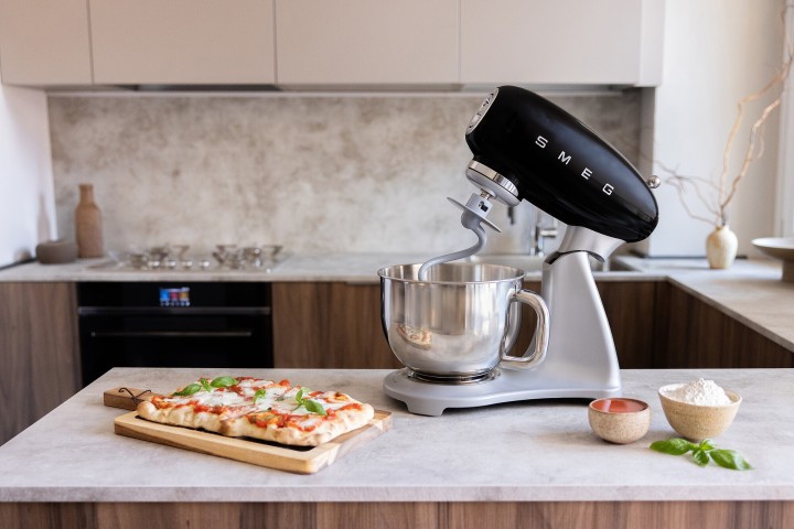 SMEG virtuvinis kombainas SMF04BLEU | 2