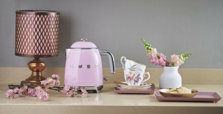 SMEG elektrinis virdulys, 800 ml KLF05PKEU | 2