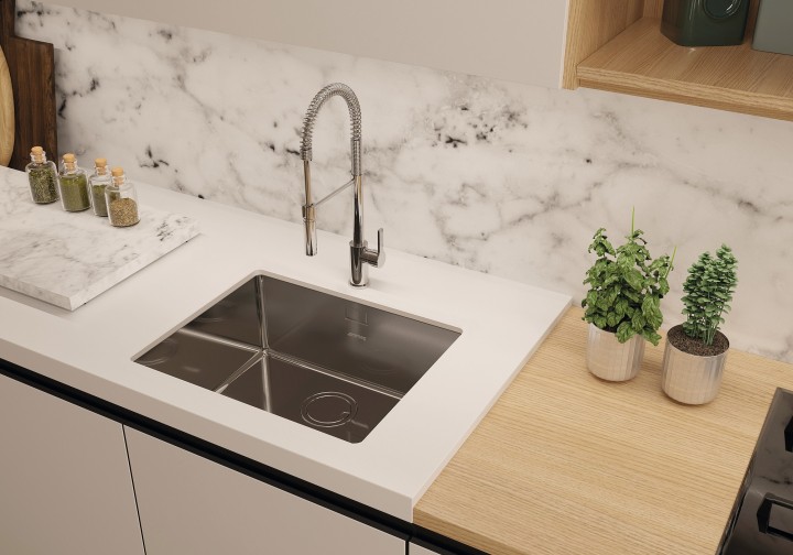 Nuotraukoje pavaizduota plautuvė į komplektą neįeina