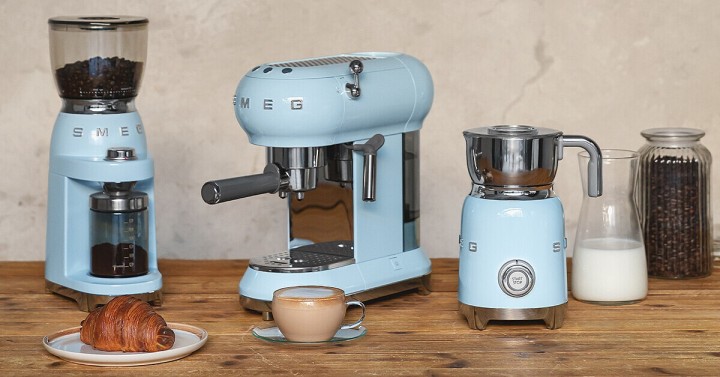 SMEG pieno putų plakiklis MFF11PBEU | 2