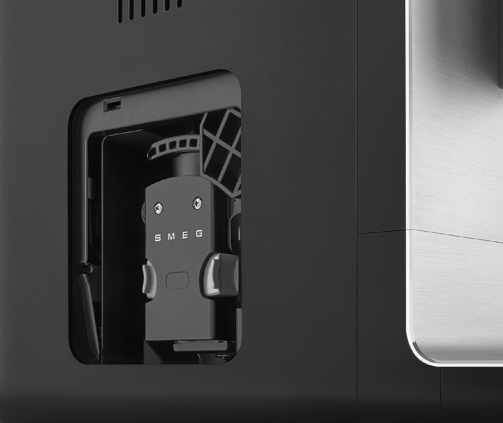 SMEG kavos virimo aparatas matinė juoda | 8