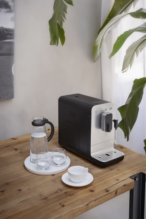SMEG kavos virimo aparatas matinė juoda | 14